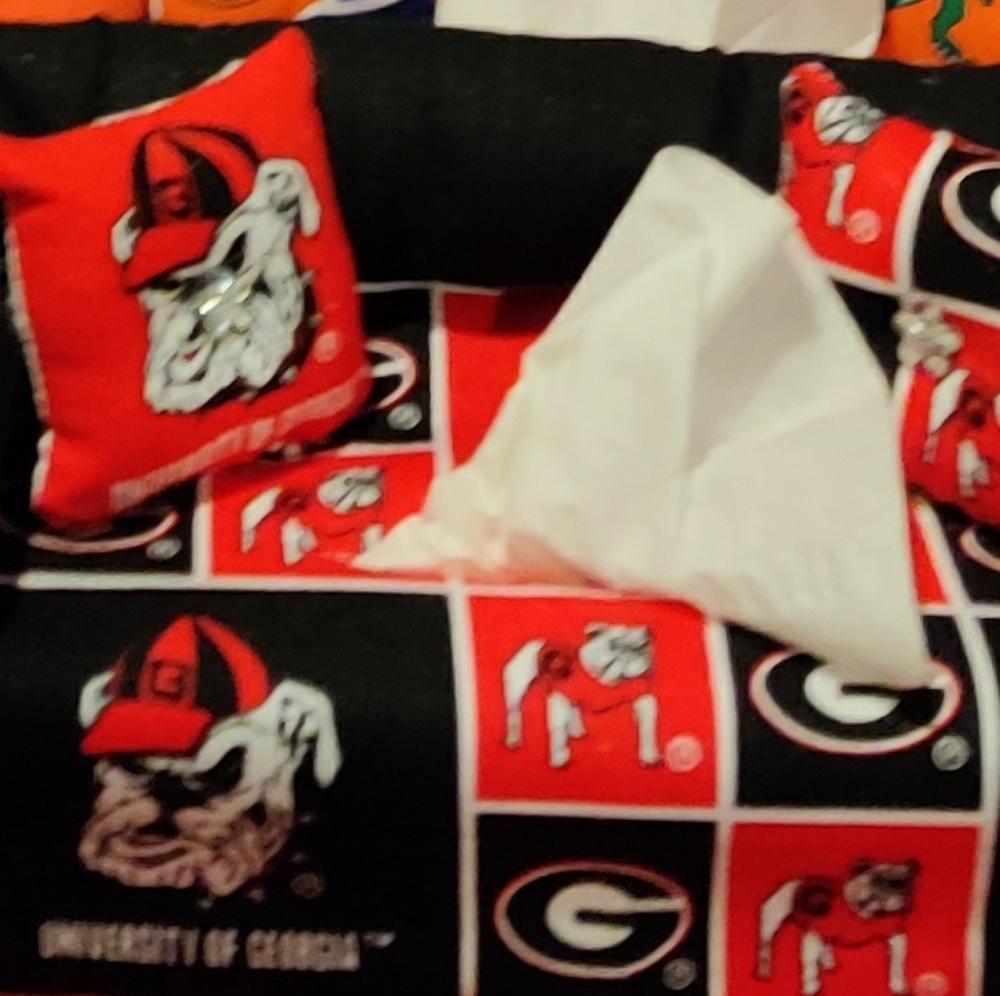 Tissue holders